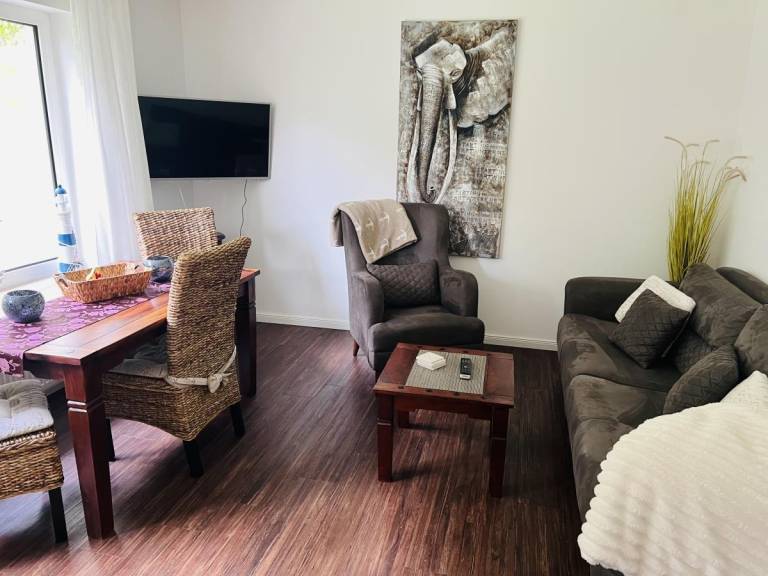 Apartment with patio — photo 3