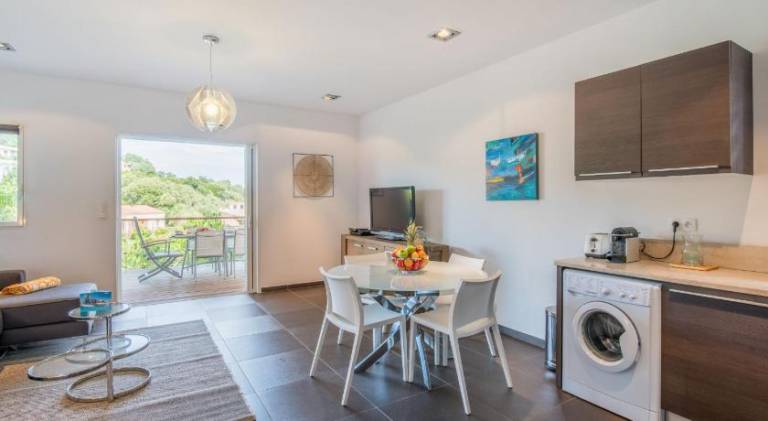 Holiday apartment with 2 rooms for 6 persons — photo 3