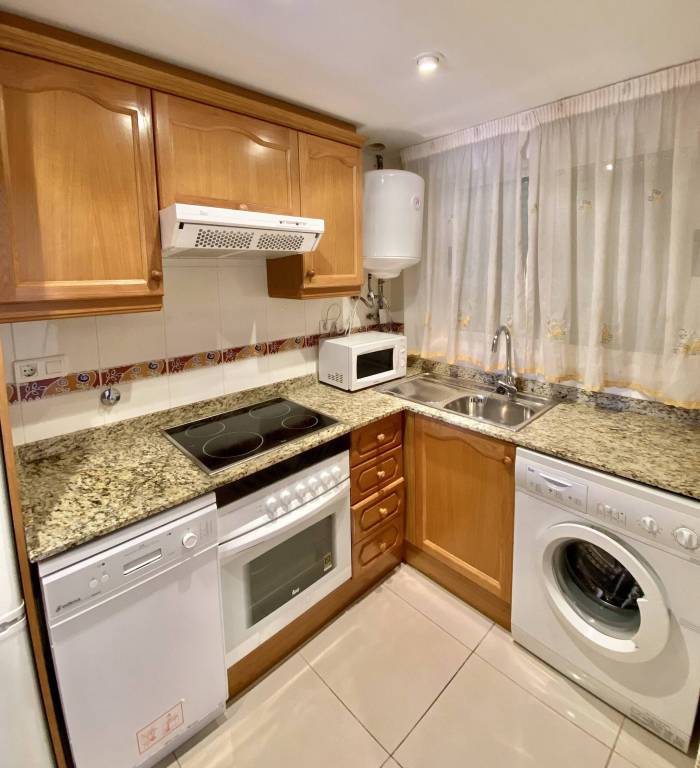Family-oriented nice holiday apartment with hot tub, pool & garden | Next to the beach | Pets are welcome — photo 4