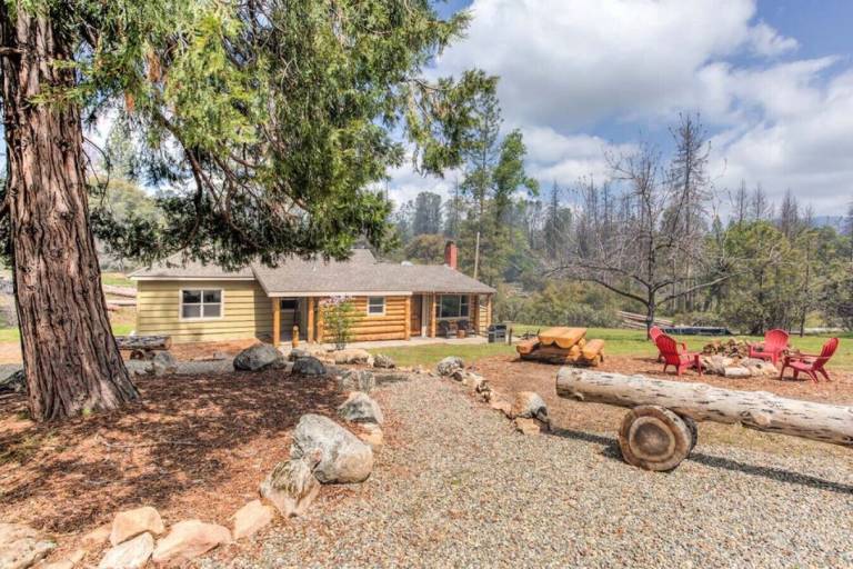 Cabin  Mariposa
