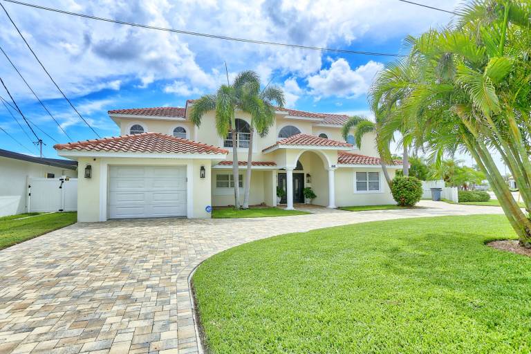 House  Saint Pete Beach