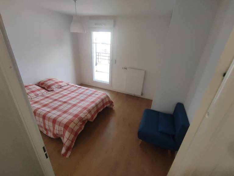 Family-oriented rental apartment with terrace | City view | Pets allowed — photo 4