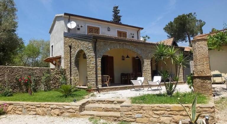 Casa Ogliastro Marina