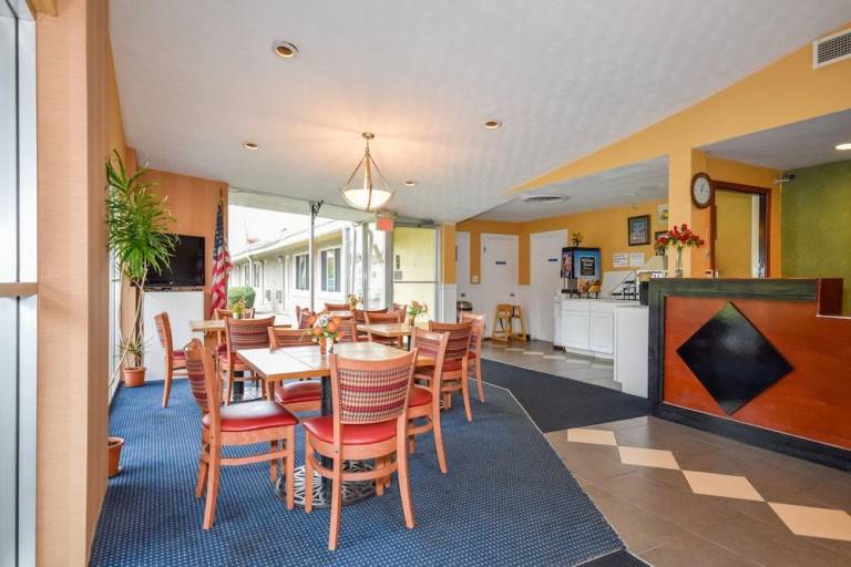 Monticello Inn- Framingham/ Boston — photo 4