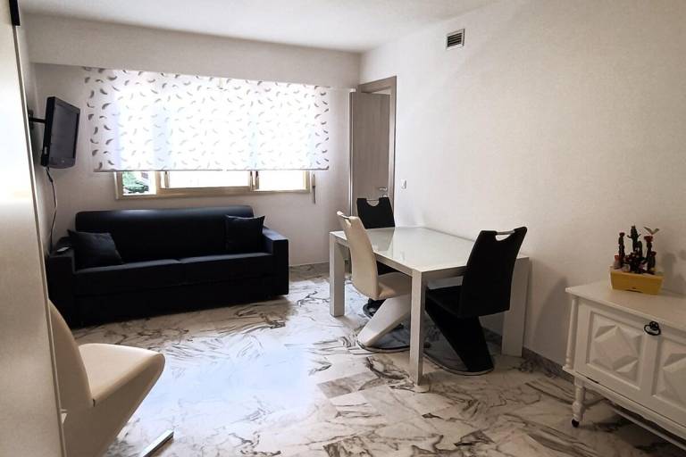 Holiday apartment for 4 persons in Menton