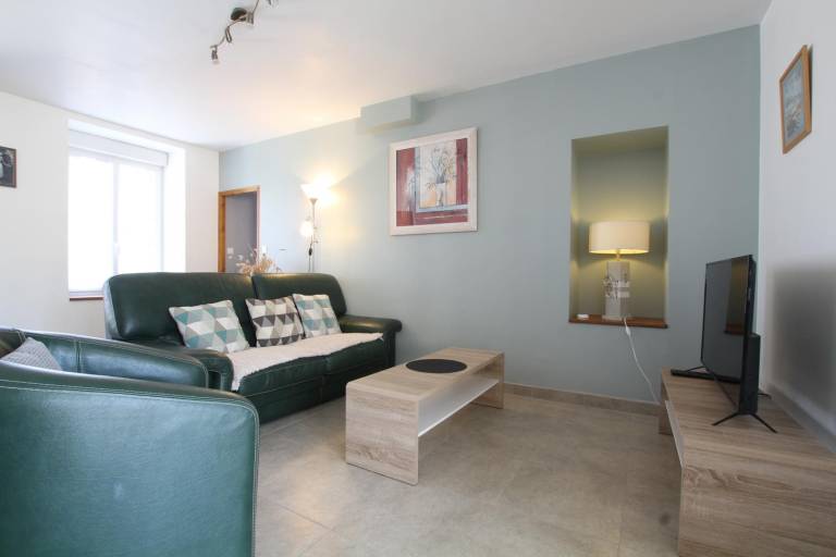Fully equipped lovely gite with BBQ, yard & patio | Dogs allowed — photo 3