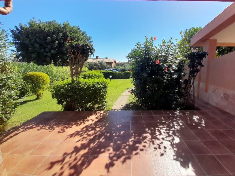 Children-friendly rental apartment with yard | Garden view | Next to the beach | Dogs allowed — photo 3