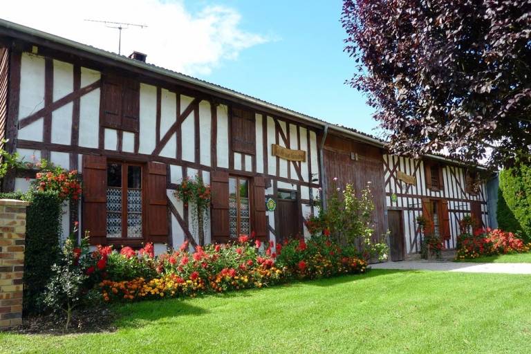 Gite with garden & patio in Troyes