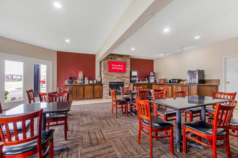 Red Roof Inn Dumas — photo 3