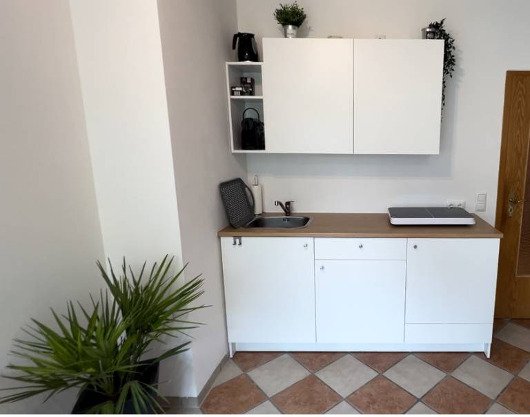 Family-oriented wonderful apartment with patio | Garden view | Pets allowed — photo 3