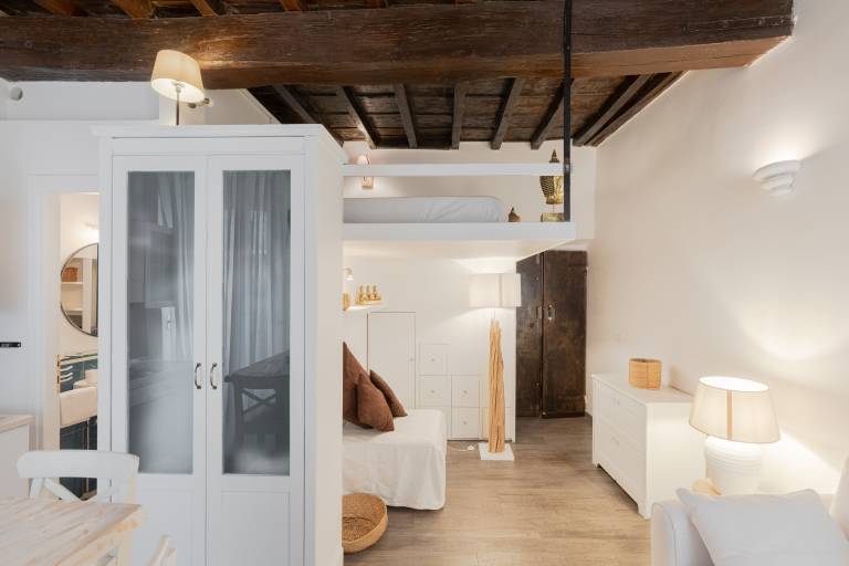 Family-oriented lovely rental apartment | Near Pantheon | City view | Pets are welcome in Vittoria