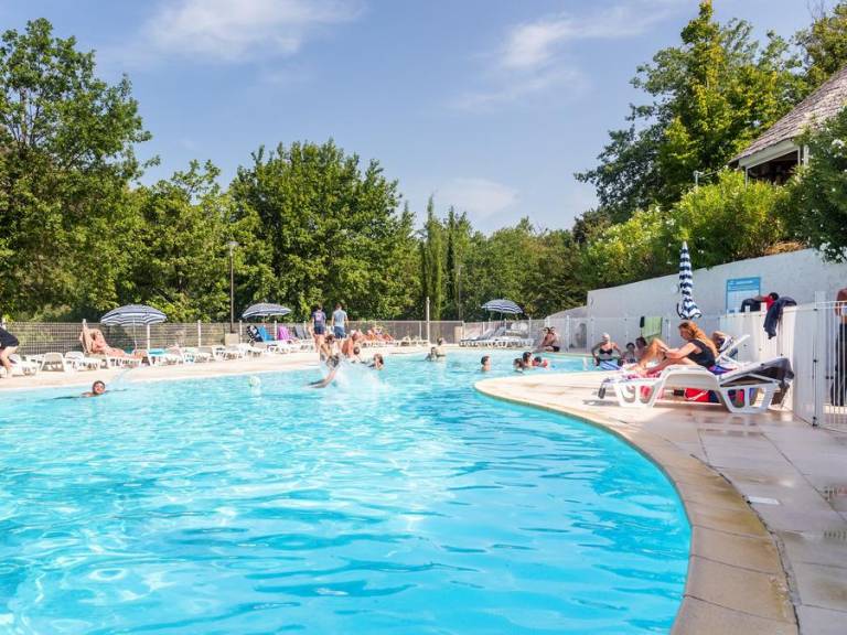 Mobile home with heated pool & terrace — photo 3