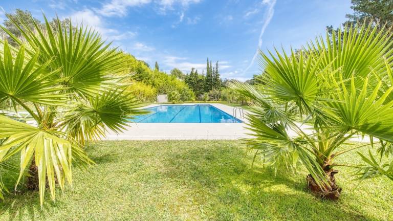 Villa "Costacabana - Lloret" with Shared Pool, Private Terrace & Wi-Fi — photo 2