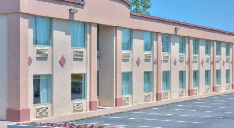 Express Inn Harrisburg South New Cumberland — photo 4