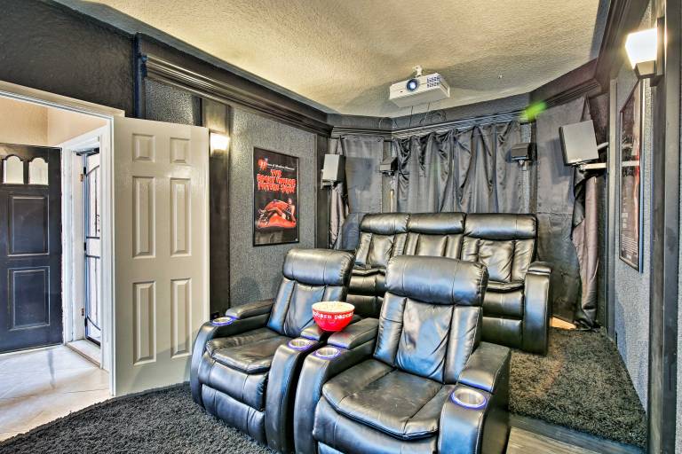 Pool/Spa, Theater Room & Views: Palm Desert Home! — photo 3