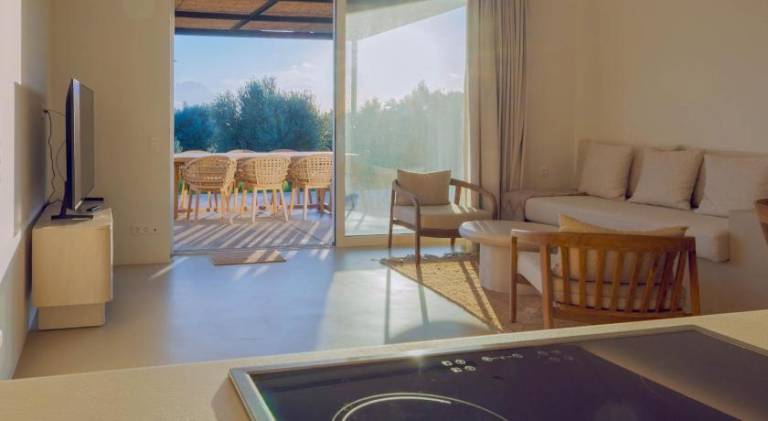 Lovely villa with private pool, yard & terrace | Pets are welcome — photo 2