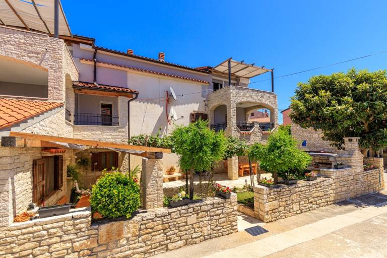 Beautiful apartment with barbecue, garden & patio | Sea view | Pets allowed — photo 4