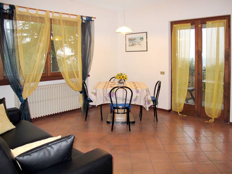 Beautiful holiday apartment with barbeque & garden | Lake view | Next to the beach | Pets are welcome — photo 3