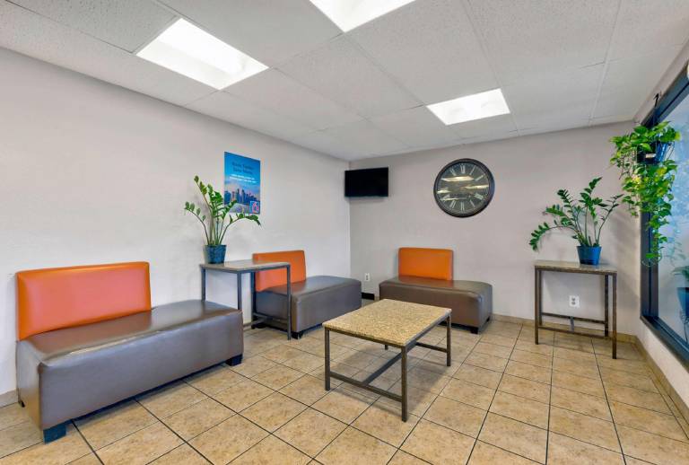 Motel 6 Oak Creek, WI — photo 3