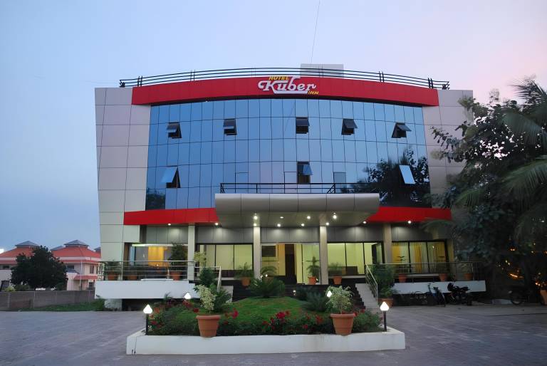 Hotel Kuber Inn in Rahata