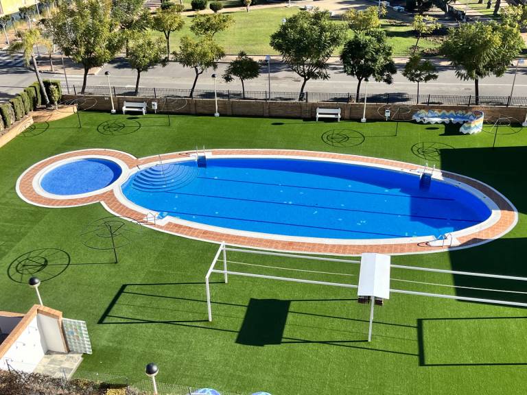 Fully equipped lovely apartment with terrace & pool | Beach view | Next to the beach | Dogs allowed in Oropesa del Mar