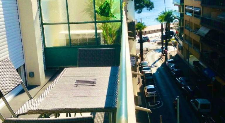 Rental apartment with patio in Antibes