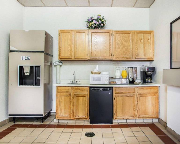 KCI Lodge — photo 3