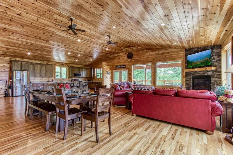 Cabin with private pool — photo 4
