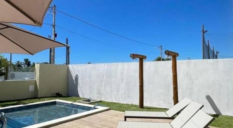 Apartment with pool — photo 4