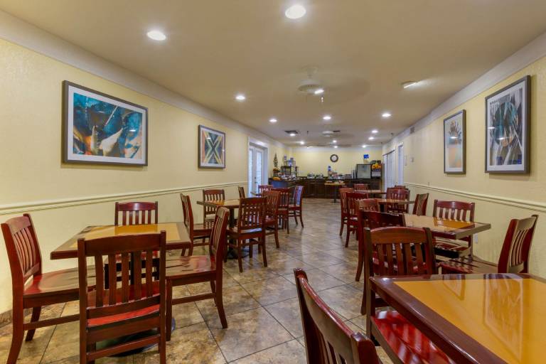 Best Western Phoenix Goodyear Inn — photo 4