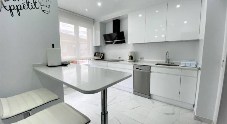 Rental apartment with terrace — photo 3