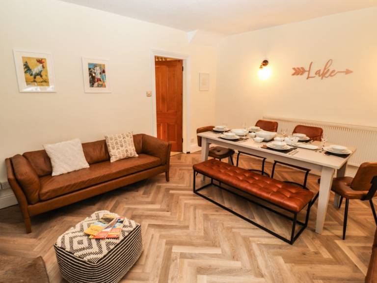 Cottage with 4 rooms for 8 persons — photo 4