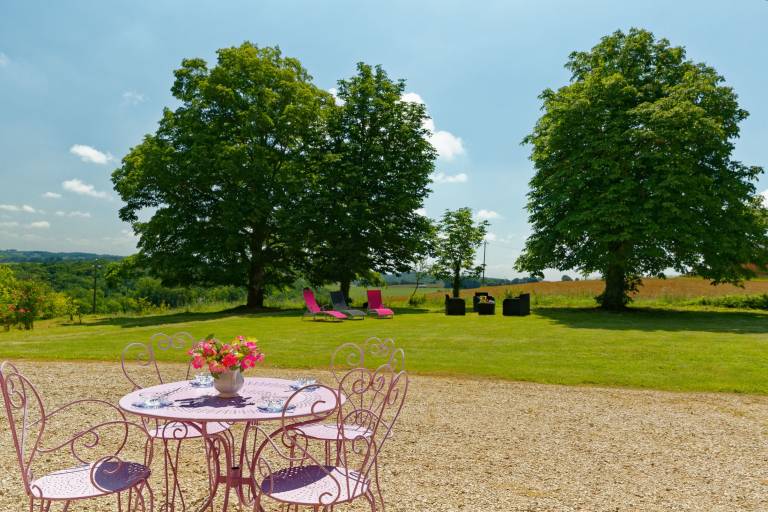 Fully equipped charming vacation home with terrace, fast internet & barbeque | Garden view | Perfect for remote work | Pet-friendly — photo 3