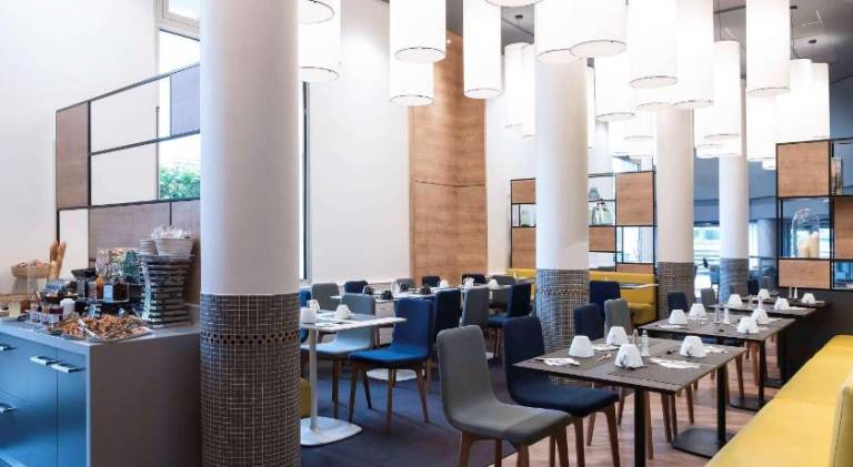 Novotel Chateau de Versailles Hotel — photo 3