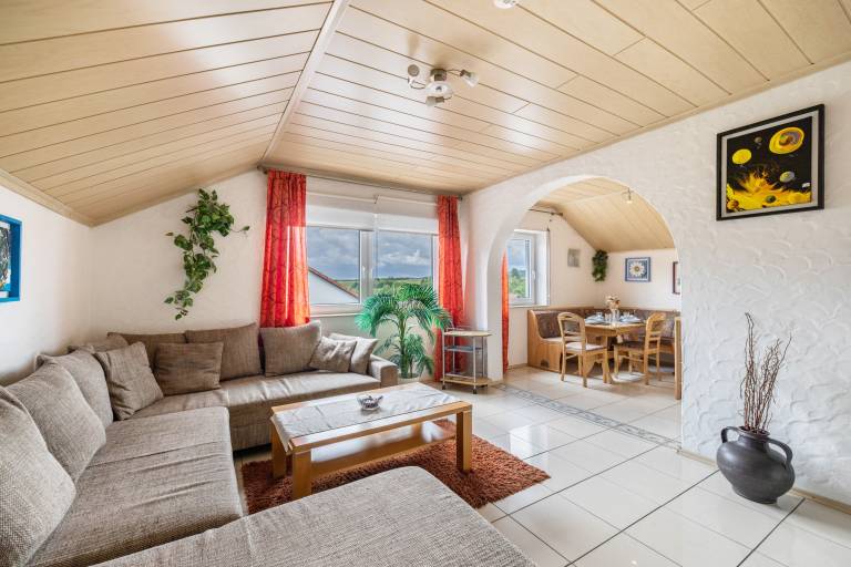 Fully equipped lovely holiday apartment with barbeque & terrace | Pet-friendly in Reutlingen