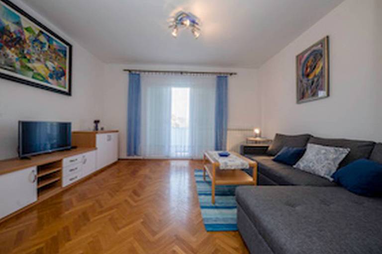 Rental apartment with BBQ, terrace & yard | Sea view — photo 3