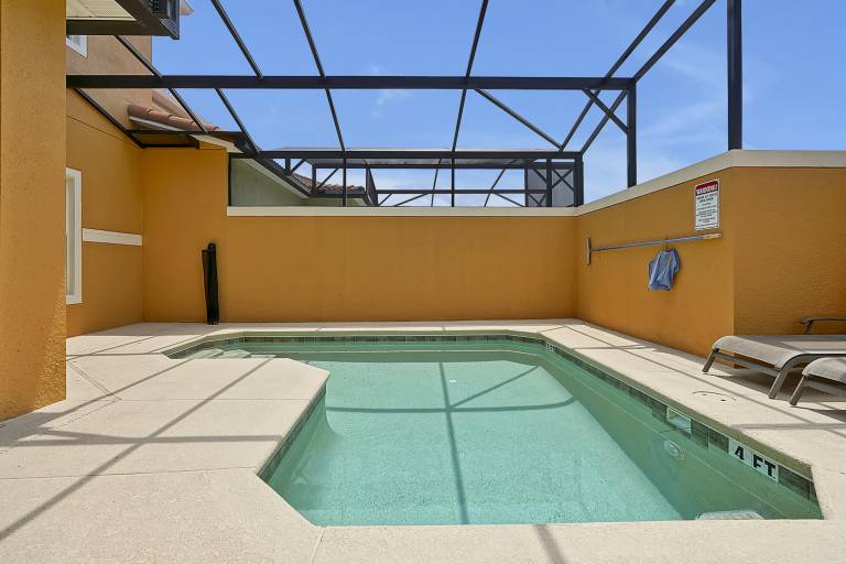 House with terrace, sauna & private pool | Water view — photo 4