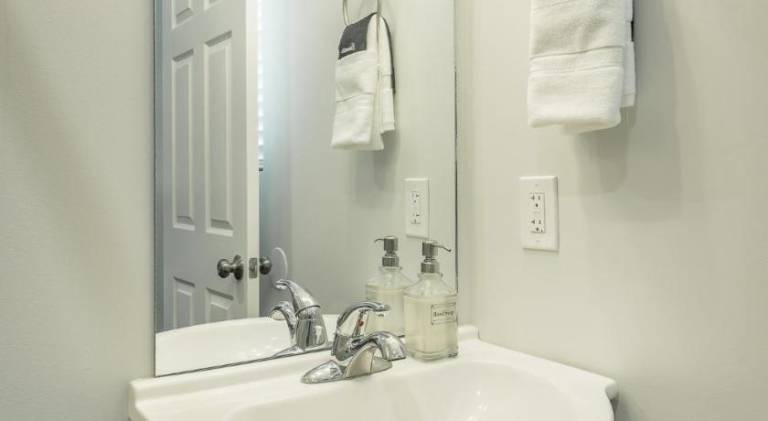 09 The Breuer Room - A PMI Scenic City Vacation Rental — photo 2