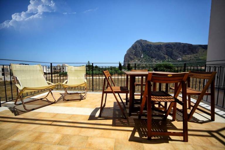 Holiday apartment with BBQ & terrace — photo 4