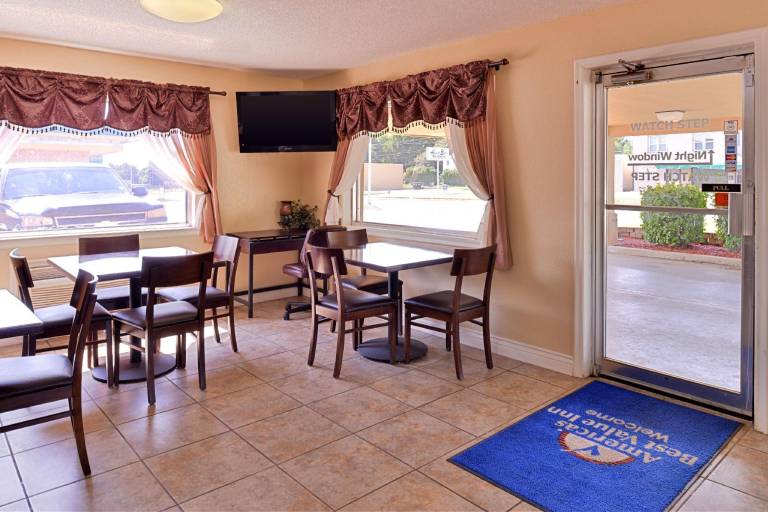 Americas Best Value Inn Ponca City — photo 5