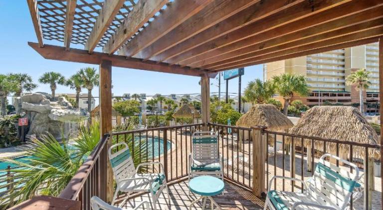 The Salty Suite Beach House- heated pool! hot tub! pet and family friendly! No elevators! Park at yo — photo 5