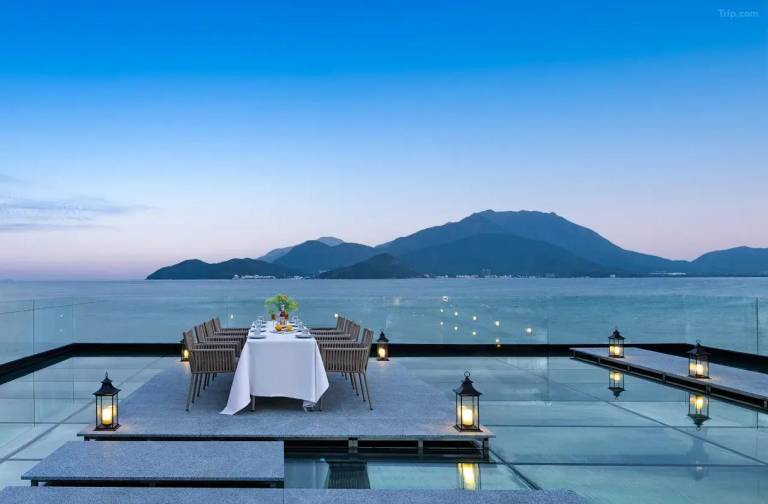 Semporna Private Hot Spring Beach Resort Hotel Shenzhen Jiaochangwei Branch in Shenzhen