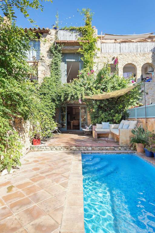 Casa Peratallada