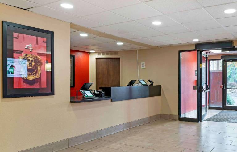 Extended Stay America Select Suites - Detroit - Novi - Haggerty Road — photo 2