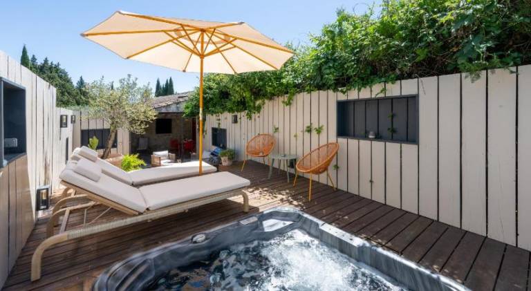 Fully equipped beautiful house with jacuzzi & terrace | Perfect for remote work | Pets allowed — photo 5