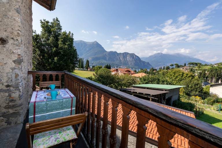 Family-oriented vacation home with fast internet, barbeque & terrace | Lake view | Pet-friendly — photo 3