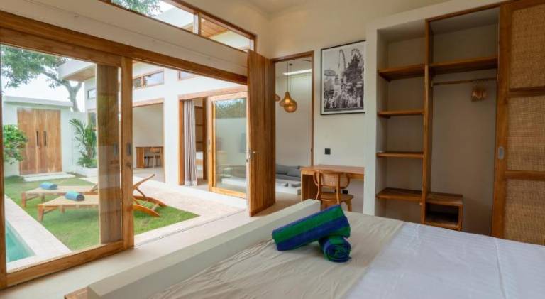 Villa with pool — photo 2