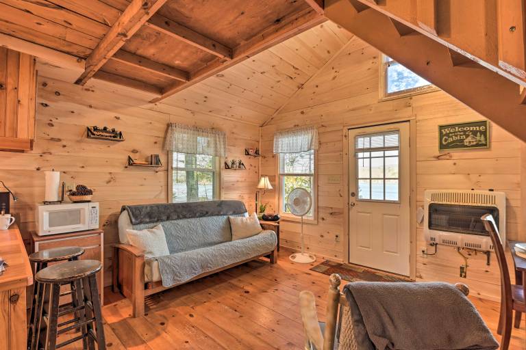 Pet-Friendly Ellsworth Cottage on Branch Lake — photo 4