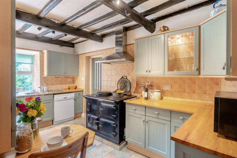 Fully equipped cottage with yard | Pets are welcome — photo 4