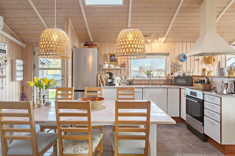 Vacation home with terrace & BBQ — photo 4